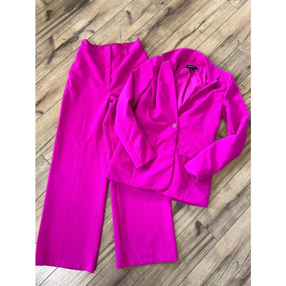 Bailey 44 size XS hot pink pants suit pants and blazer.